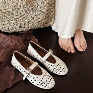 Ultra-Light Comfortable Versatile Women's Shoes 2026 New Style Hollow Carved Mary Jane Shoes for Dresses Shallow Mouth Flats