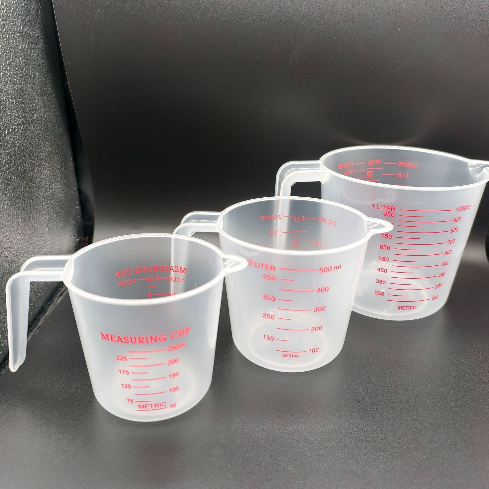Foreign trade PP three-piece measuring cup set 250ML baking measuring cup 500ML graduated cup 1000ML measuring cup
