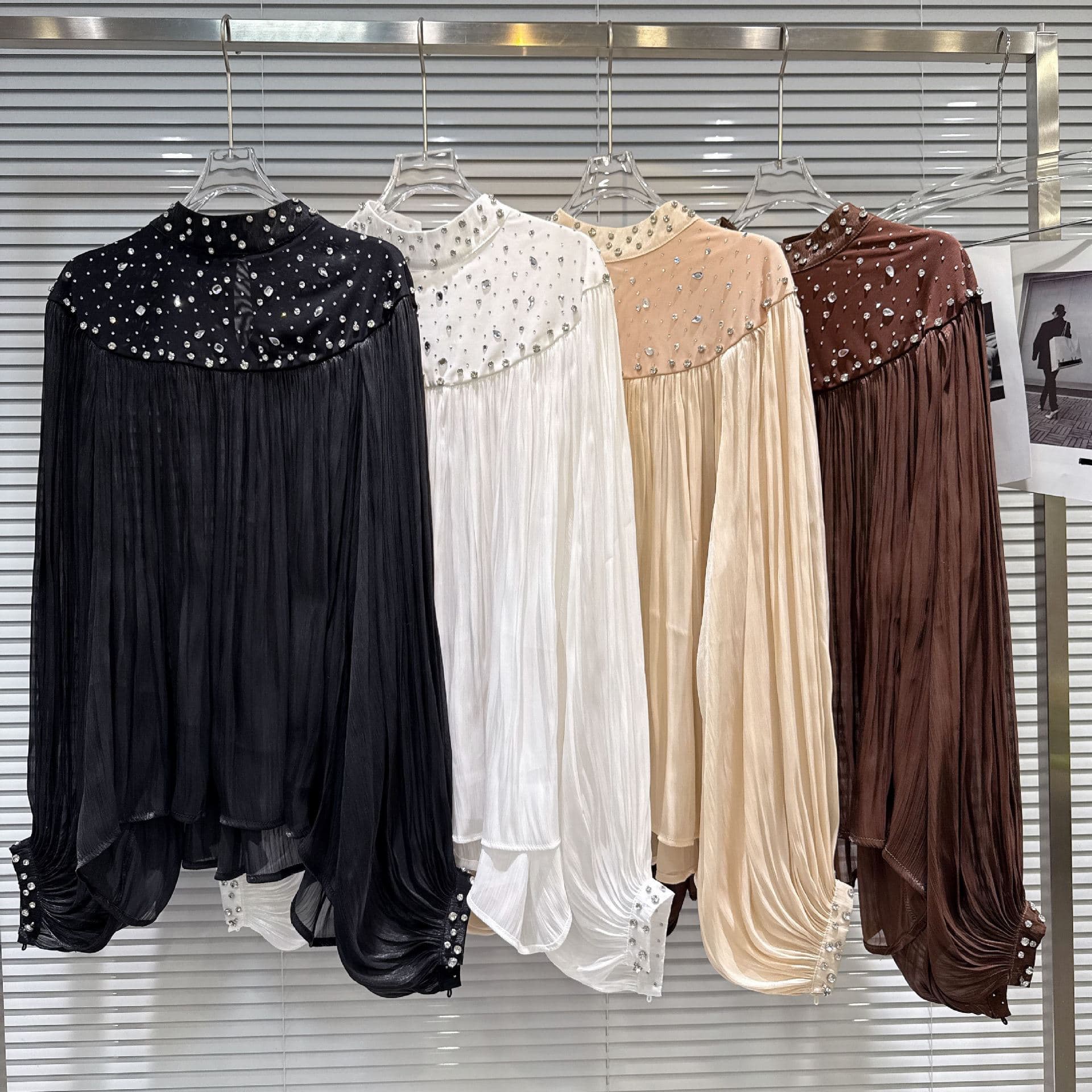 Influencer Style 2025 Winter New Luxury Sparkle Rhinestone Design Loose Heavy Craft Chiffon Top for Women