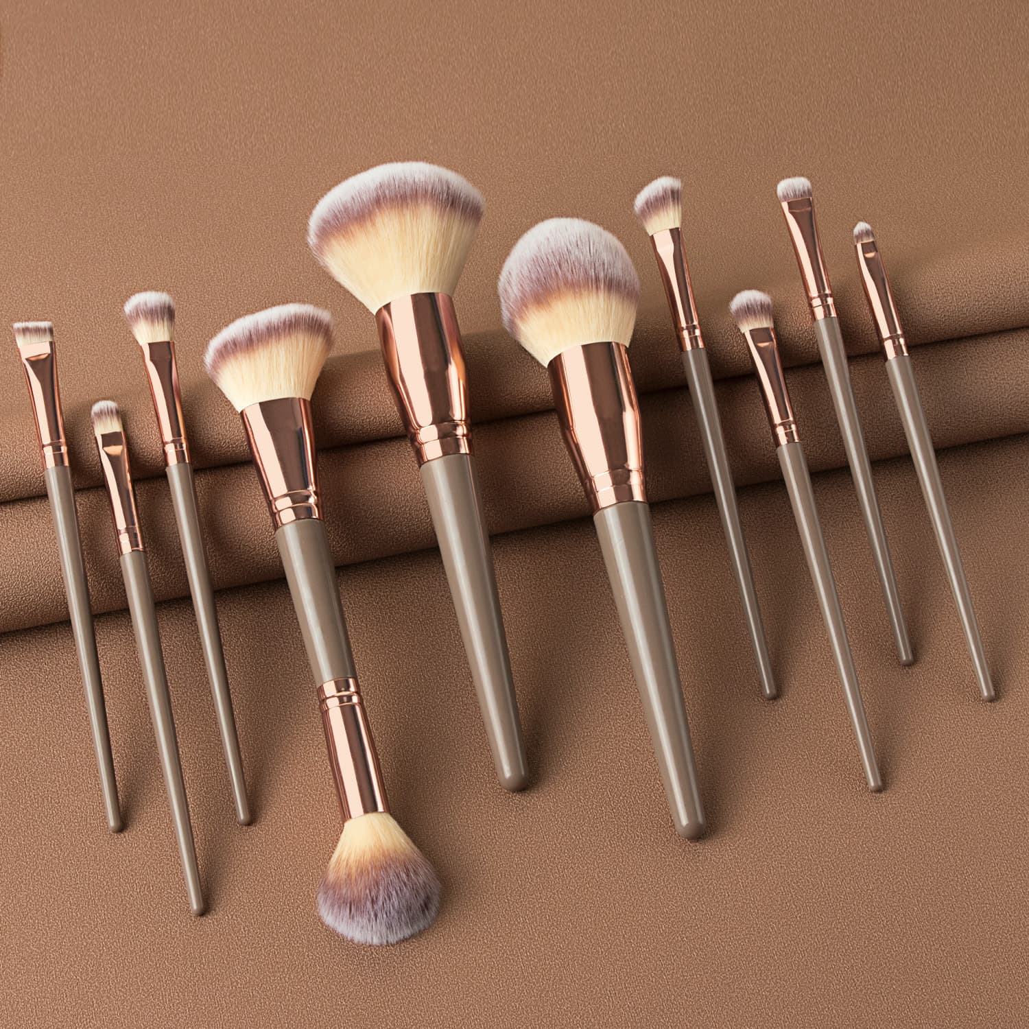 Makeup brush set 10 soft-bristled loose powder blusher foundation eye shadow concealer brush makeup eyebrow brush portable set tools