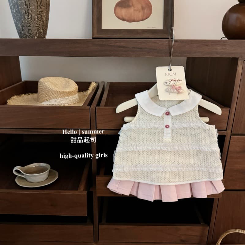 【Dessert Cheese】French style! Original baby girl polka dot doll collar shirt pleated skirt cheongsam style suit
