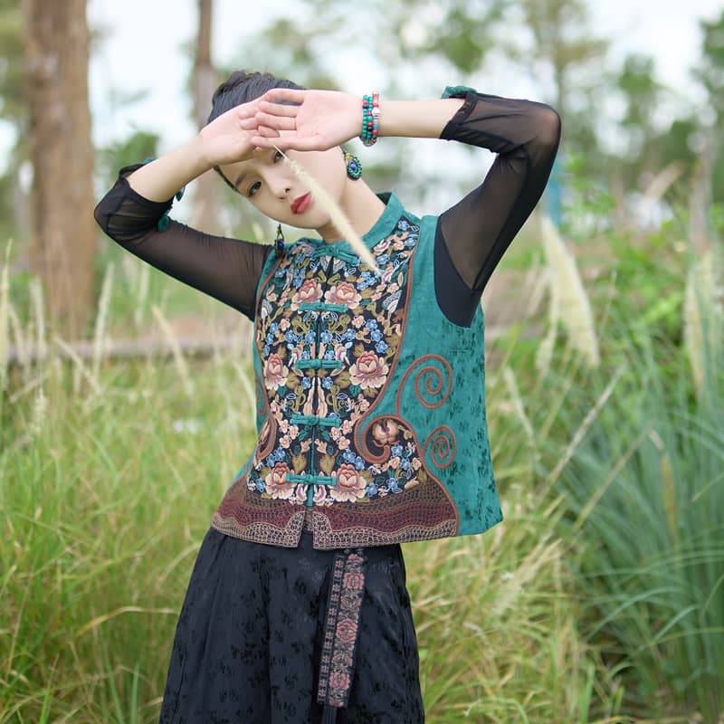Ethnic Style Women's Wear Embroidered Vest Four Seasons Versatile New Cotton Linen Full Embroidery Stand Collar Frog Button Cardigan Vest Jacket