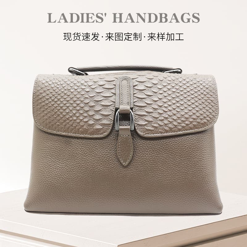 2025 New Textured Shoulder Bag Women’s Fashion Crossbody Bag Large Capacity Simple Irregular Handbag Various Styles