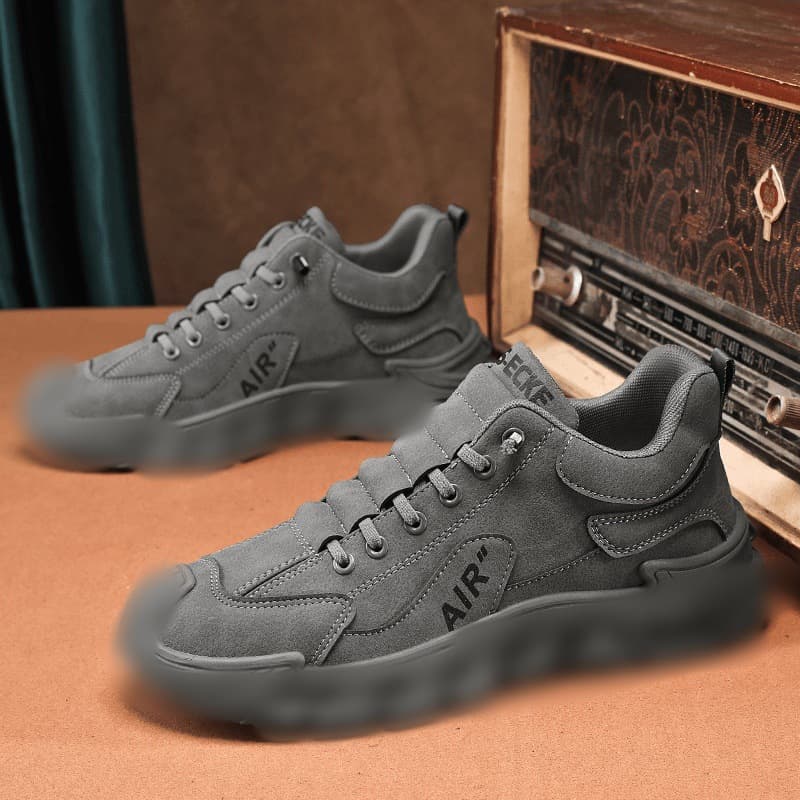 Retro men's shoes new spring men's casual work slip-resistant driving shoes, all-season versatile men's sports running shoes.