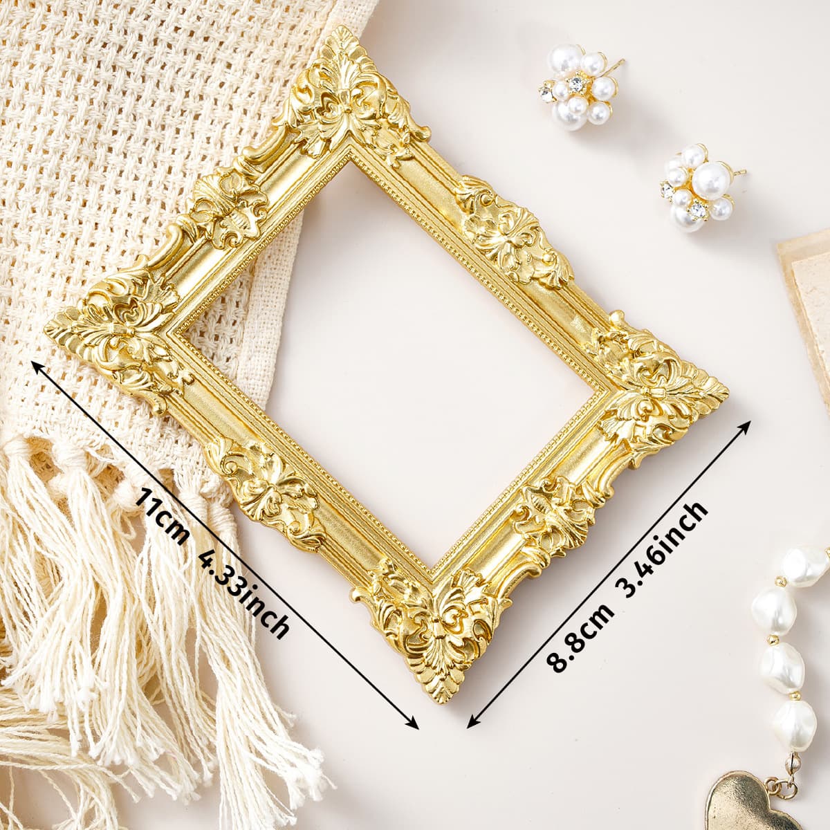 European-style vintage gold ornate decorative frame prop, ideal for photography shooting atmosphere props