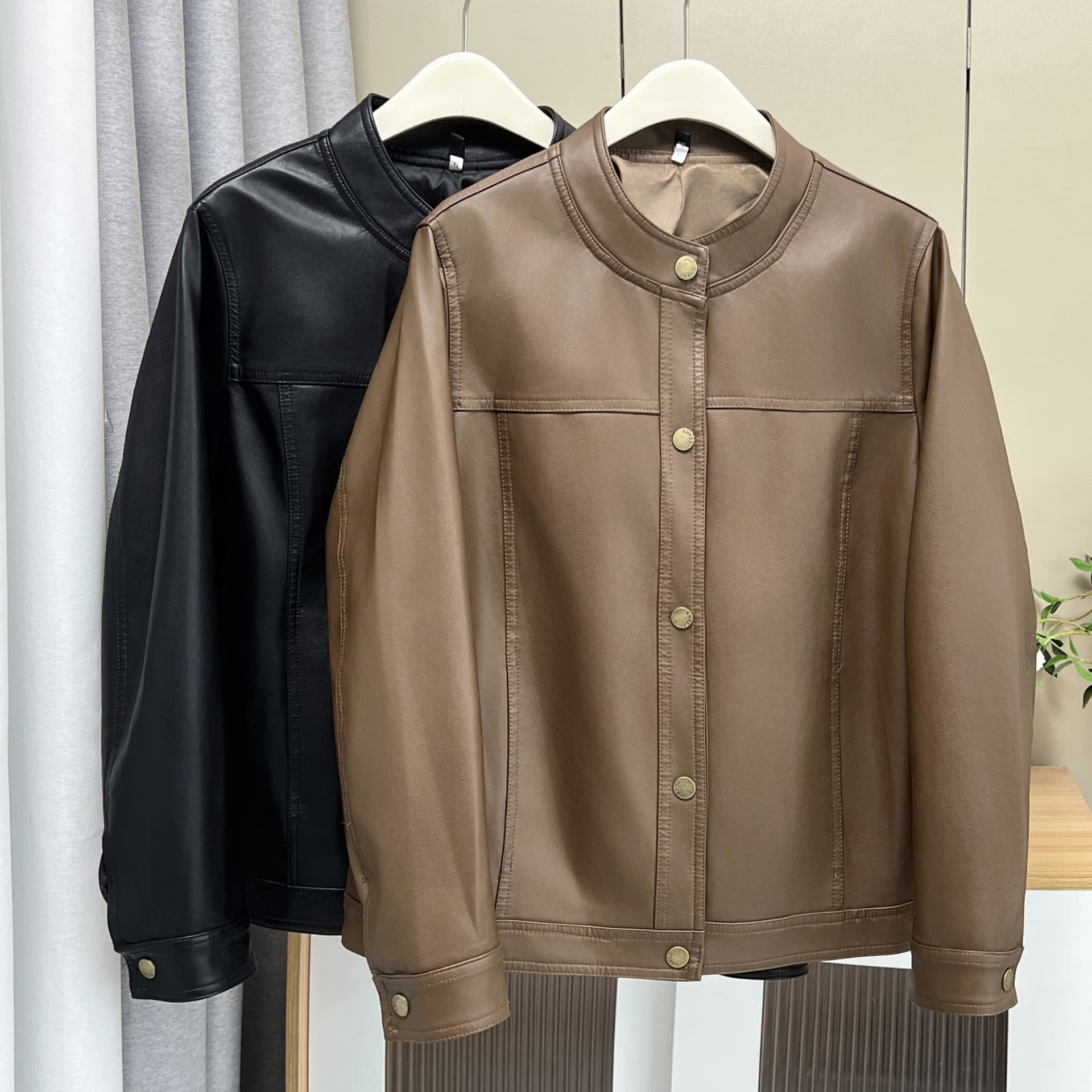2025 Autumn New Plus Size Women's Retro Style Jacket, Short Motorcycle Leather Jacket for 200 lbs (8168)