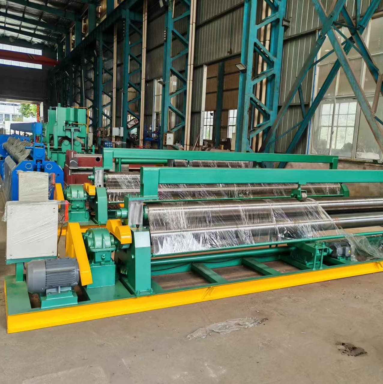 4*6000 aluminum single panel arc rolling machine for curtain wall aluminum panels, small diameter semi-circular arc rolling machine for cross-border applications.