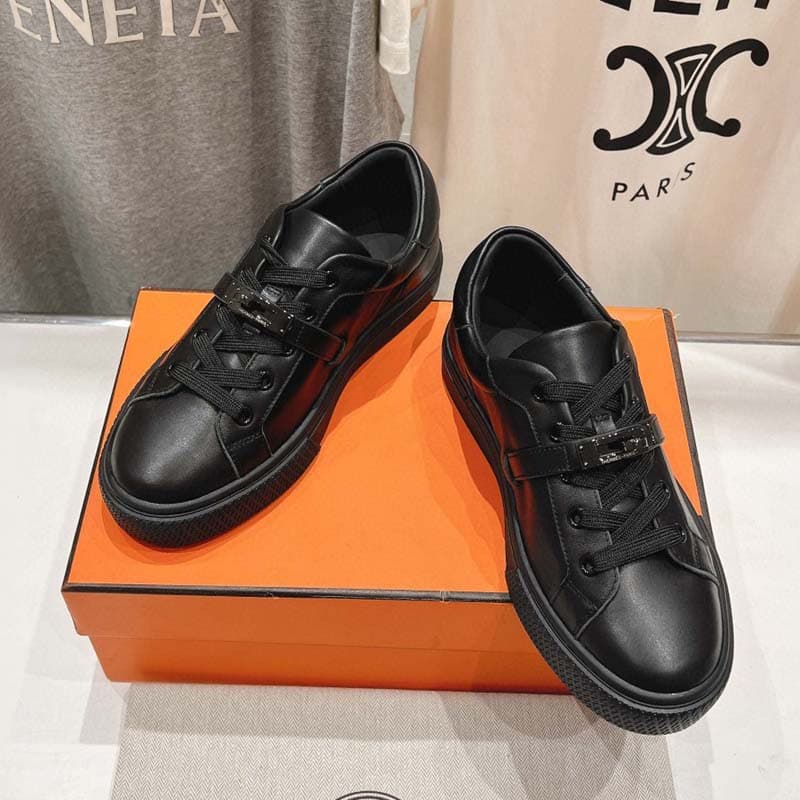 Guangzhou Top Quality Luxury Genuine Leather Men's and Women's Shoes European and American Couple Low-Top Casual Shoes Rivet Belt Loafers