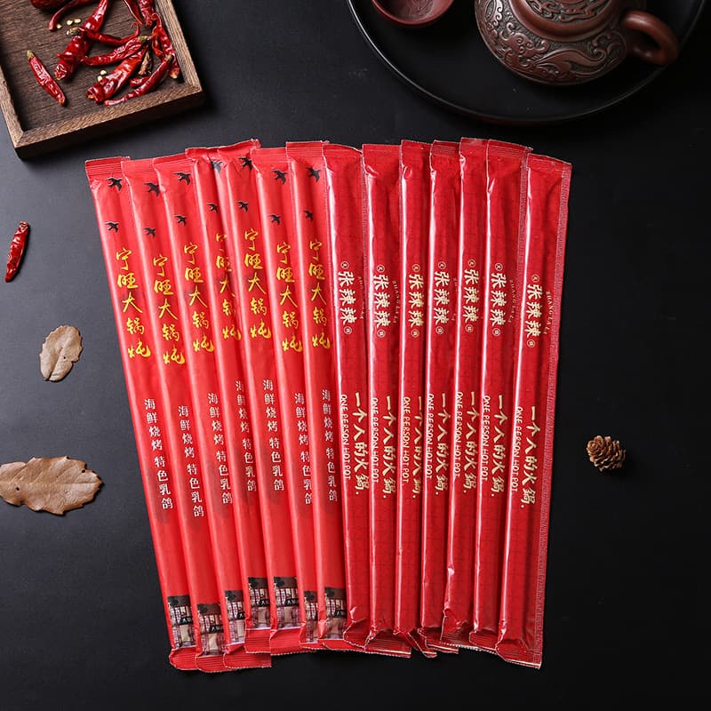 Custom bamboo chopsticks, disposable bamboo chopstick processing for restaurants, cafeterias, chain stores, and hot pot shops, made of bamboo.