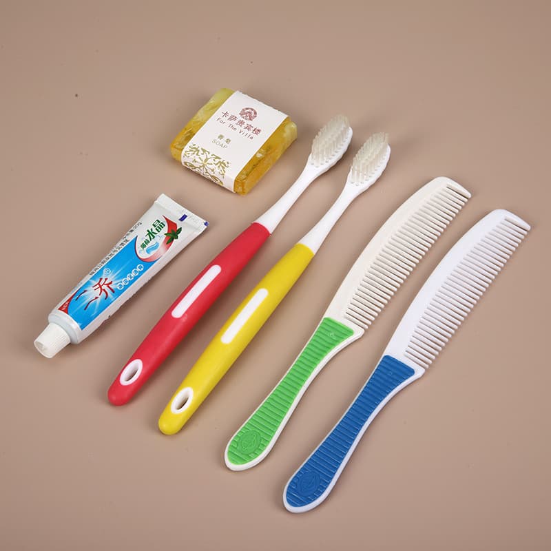 Wholesale of hotel disposable hygiene products including toothbrushes, toothpaste, and combs for travel and business trips