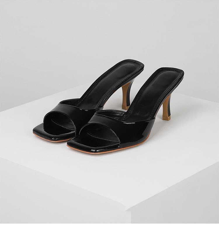 Patent Leather High Heel Sandals for Women 2023 Summer New Style British Square Toe Thin Heel Outdoor Plus Size Women's Slippers