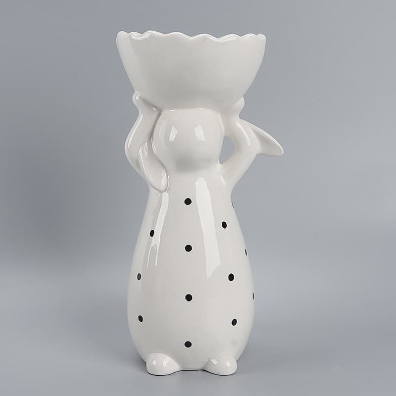 Cross-border direct supply of Easter white bunny basket series ceramic egg cups and black polka dot bunny-shaped storage cups.