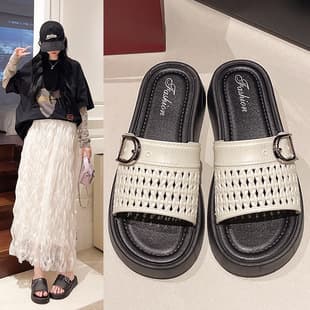 Slippers for women outdoor wear, summer new thick bottom hollow buckle strap cool slippers, fairy style fashionable versatile beach one-word slippers