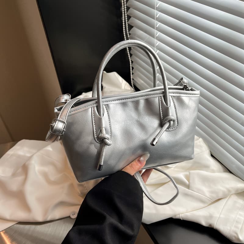 2025 New Korean Style Retro Niche Design Portable Bucket Bag Elegant Personalized Simple Casual Crossbody Bag for Women