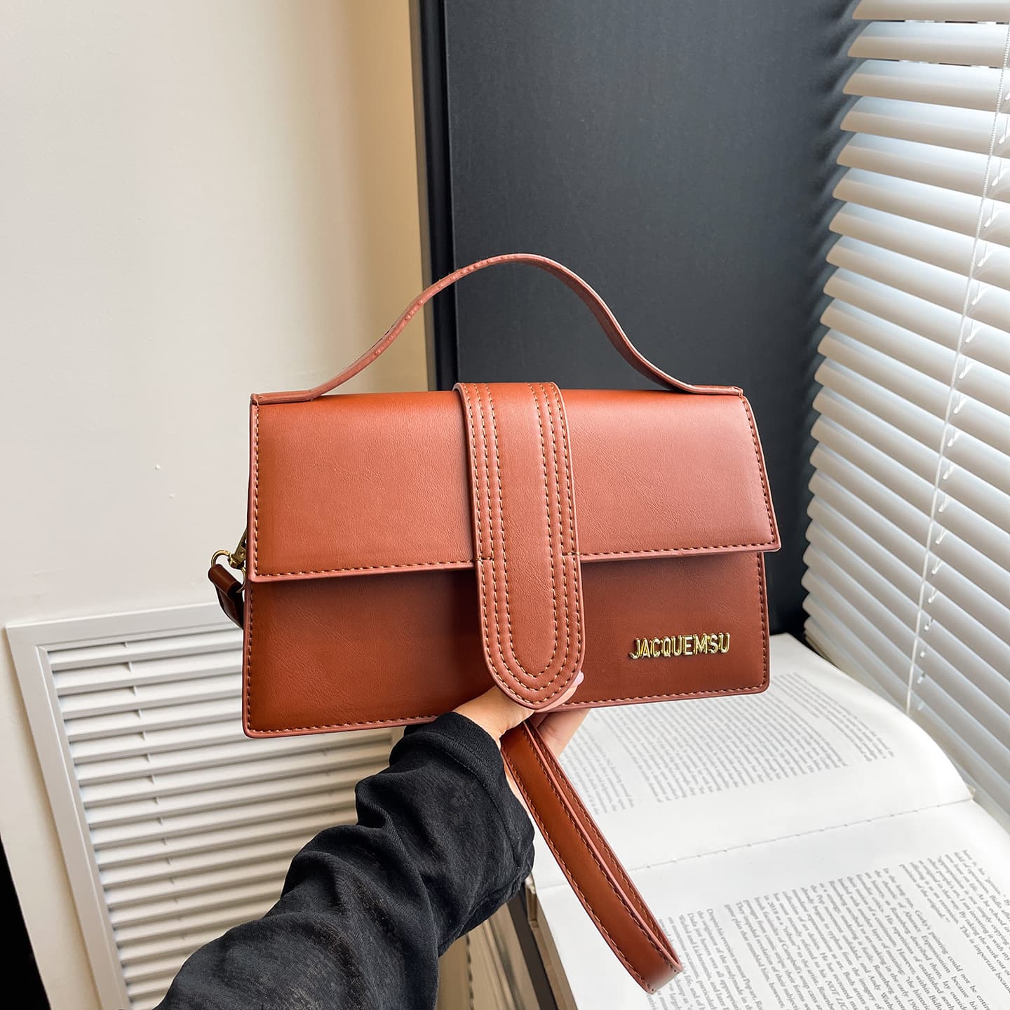 New Foreign Trade Textured Crossbody Bag Vintage Simple Structured Commute Small Square Bag Elegant Versatile Shoulder Bag for Women