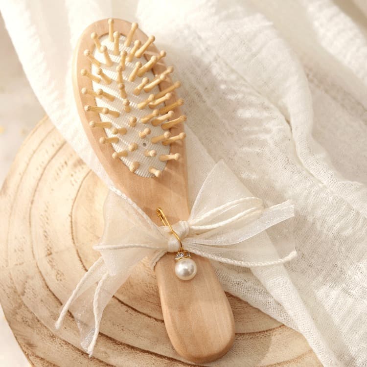 Air Cushion Wooden Comb Gift for Bridesmaids, Small High-End Gift, Anti-Static Large Comb Present