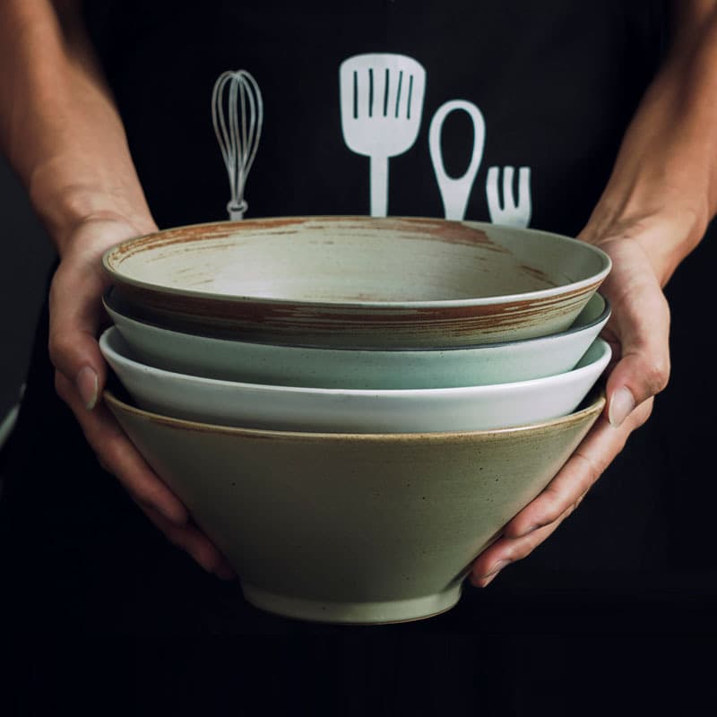 Japanese-style handmade coarse pottery conical noodle bowl, Jingdezhen ceramic tableware, thickened large soup bowl, trumpet shape.