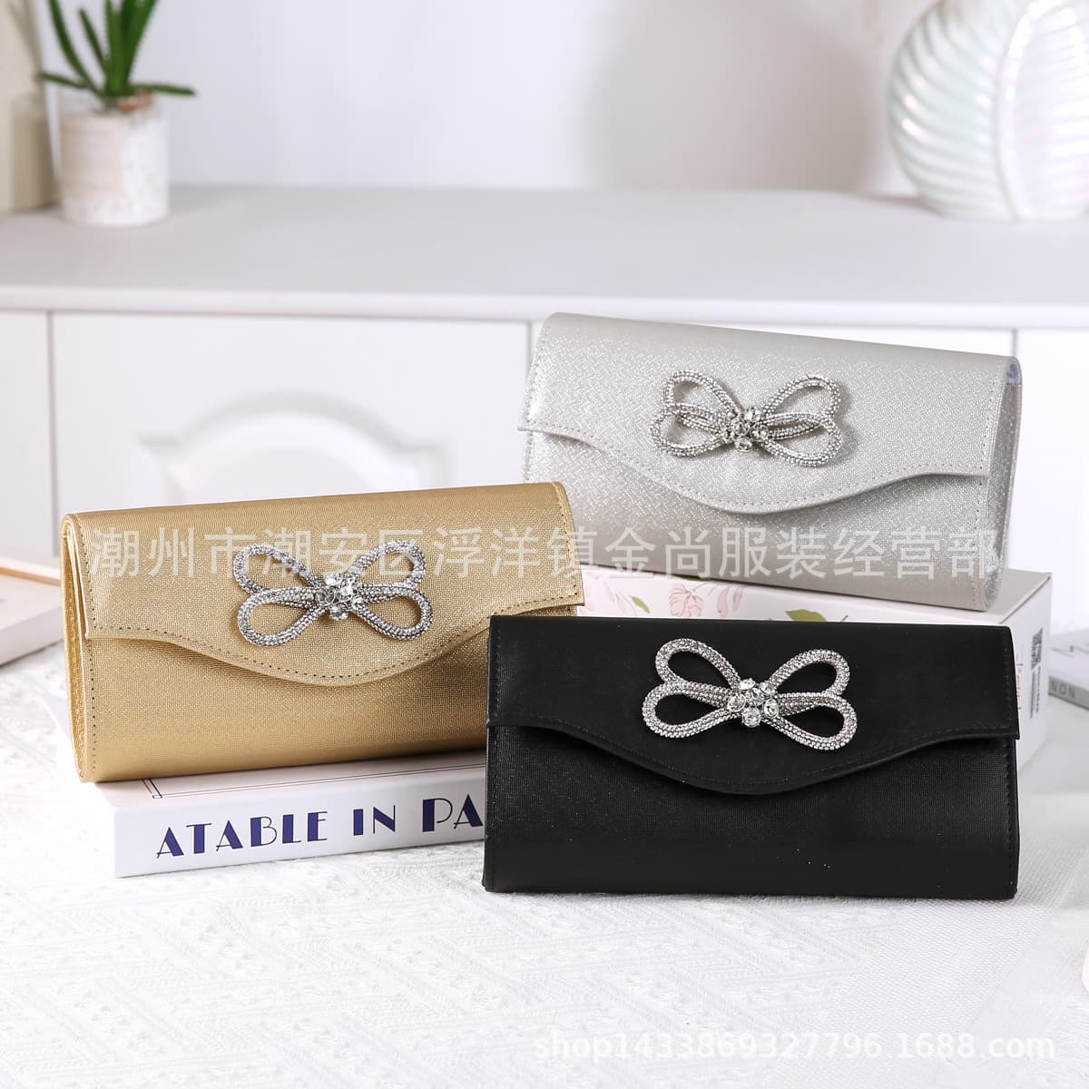 2025 New Shiny Women's Clutch Bag Envelope Bag Rhinestone Bow Evening Bag Light Luxury Dress Versatile Bag