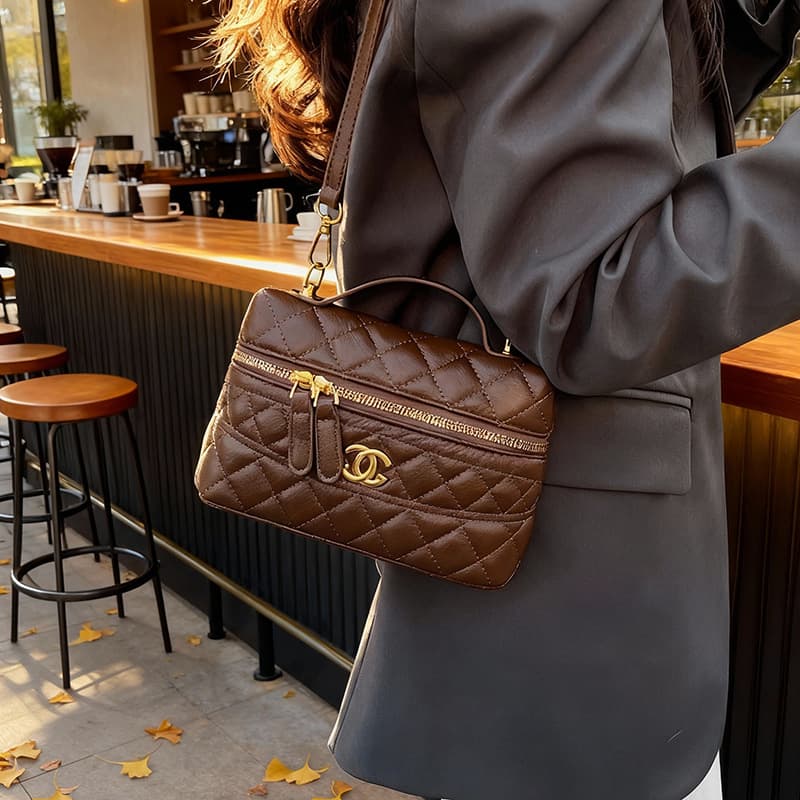 Cross-Border Fashion Chanel-Style Shoulder Bag for Women 2026 New Model Quilted Embroidery Niche Design Crossbody Bag Light Luxury Women's Bag