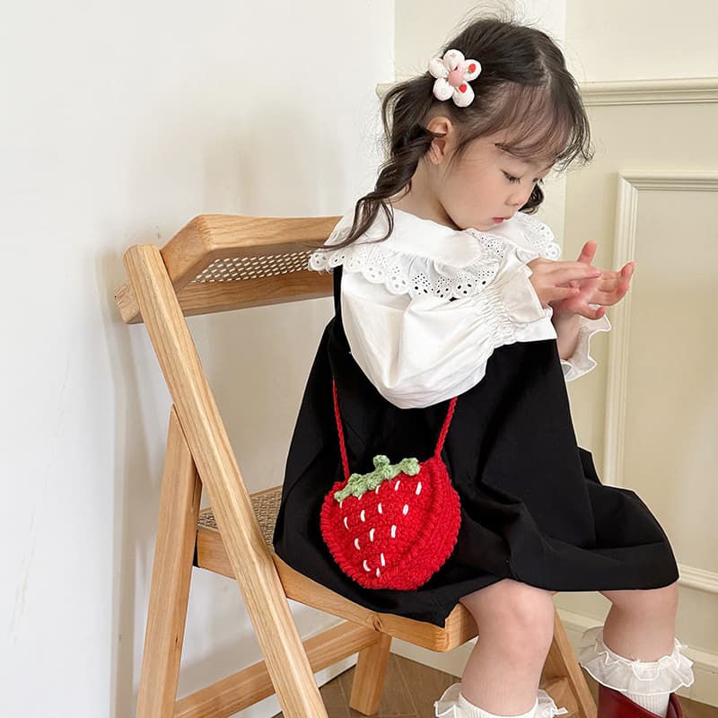 Strawberry Bag Cute Tulip Crossbody Knitted Bag Finished Handmade Crochet Bag for Kids