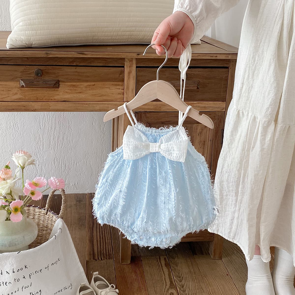 Baby girl sling summer dress cute newborn baby going out bow one-piece fart clothes toddler summer harem