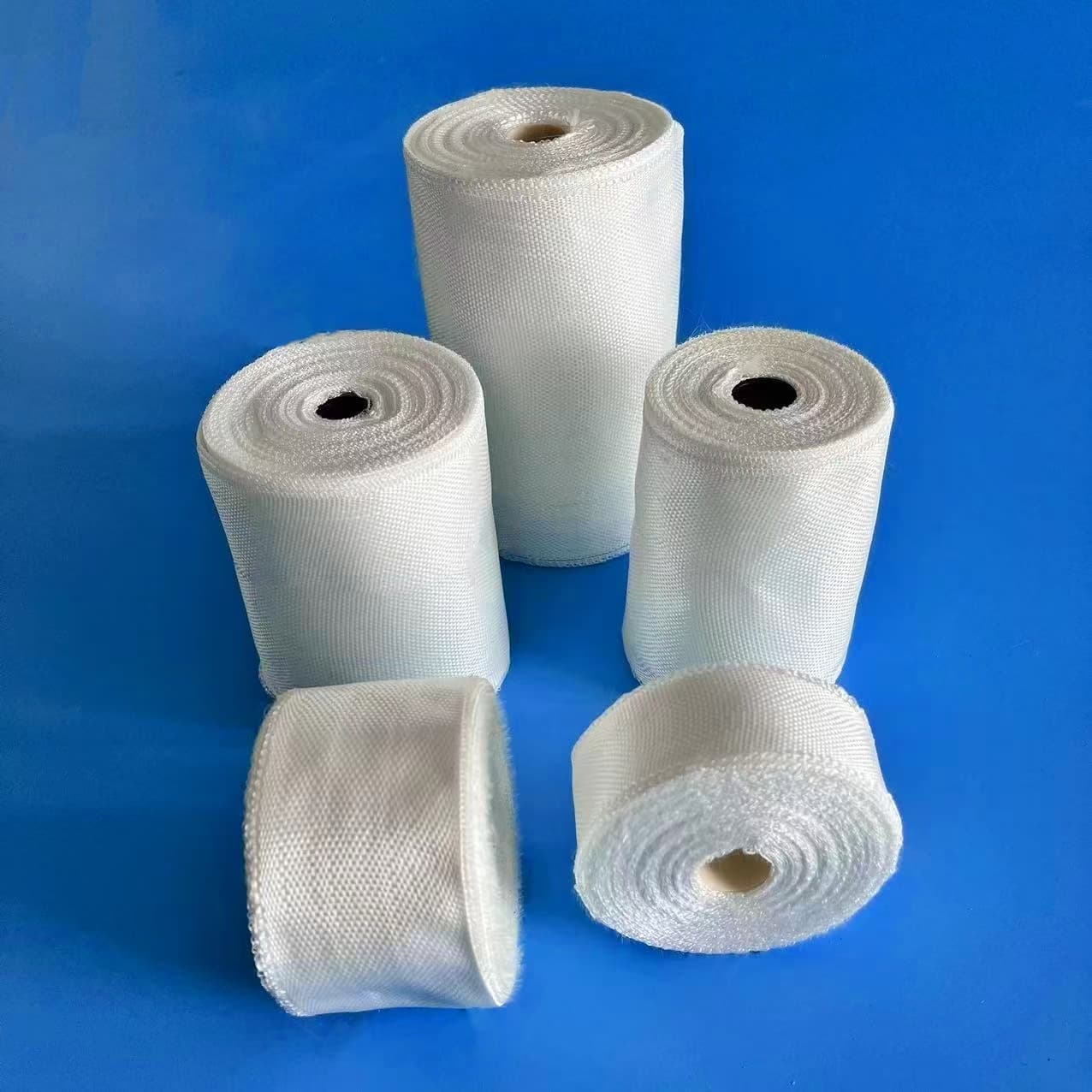 Flame-retardant fiberglass winding tape, 5cm/10cm glass cloth tape, high-temperature resistant fiberglass cloth insulation.