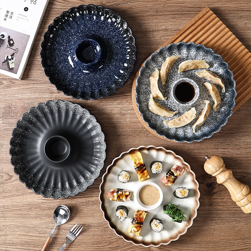 Japanese-style Dumpling Ceramic Plate with Vinegar Dish, Divided Plate for Dumplings with Dipping Sauce, Beautiful Serving Plate for Shrimp and Dumplings