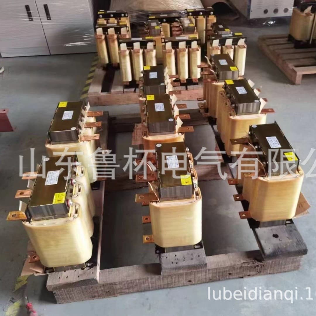 Lubei input reactor SACL-1000-EISC-140D matches frequency converter power of 400KW.
