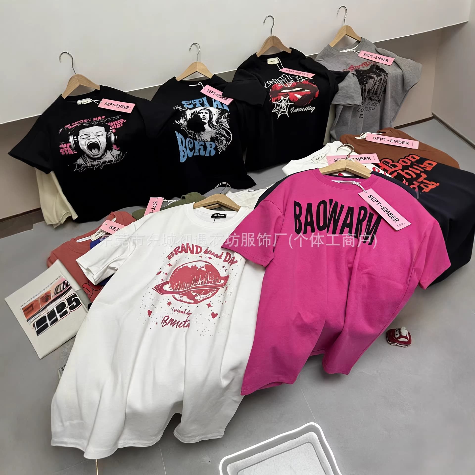 Miscellaneous heavy-duty high-quality women's T-shirt stall live broadcast foreign trade physical store popular spring, summer and autumn clothing wholesale