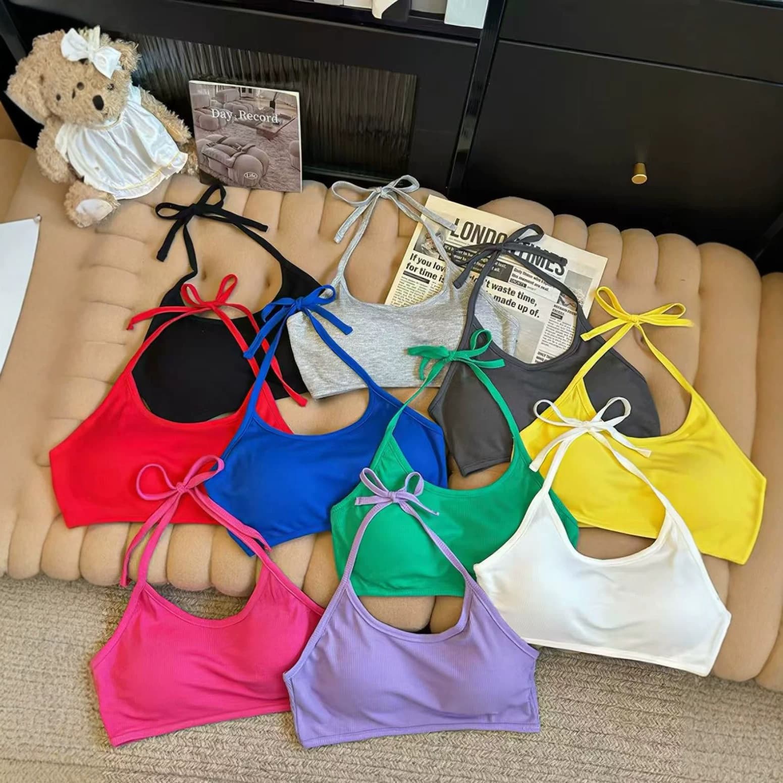 Hot Girl Sexy Halter Neck Beautiful Back Camisole Lingerie with Chest Pads, Can Be Worn as Outerwear or as an Undershirt, Young Girl's Tank Top, Tube Top, Bustier