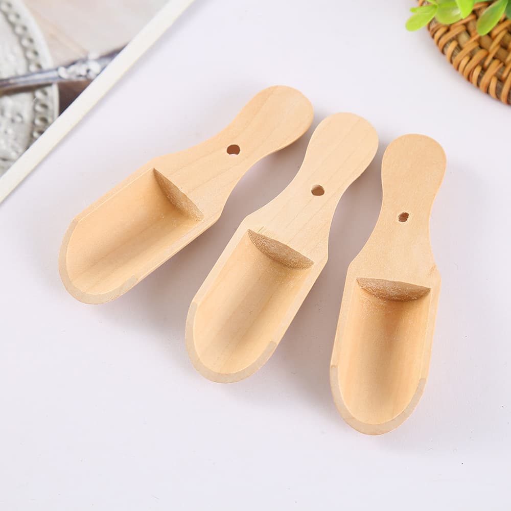 Trending Creative Small Wooden Spoon Kitchen Bath Salt Spoon Household Children's Spoon Solid Wood Wooden Craft Wholesale in Stock