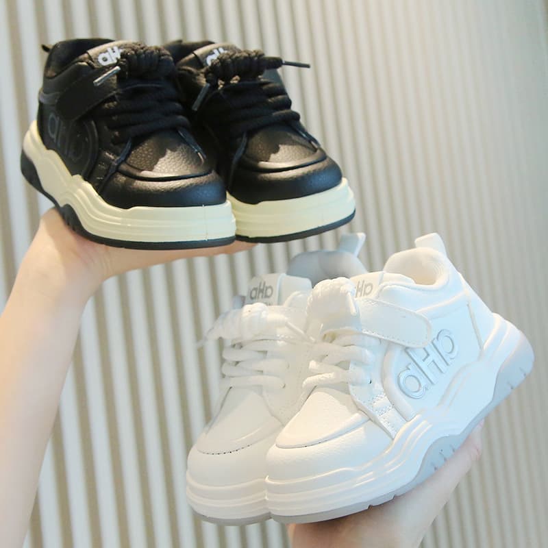 Children's White Shoes 2026 New Style Boys' Sports Shoes Girls' Casual Shoes Baby Blackboard Shoes Spring Autumn Single Shoes