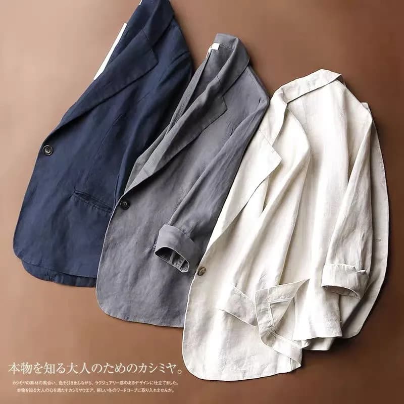 Spring and Summer New Cotton and Linen Blazer with Three-Quarter Sleeves, Stylish Pocket Design, Paired with a Vest and Outerwear Shirt for Women