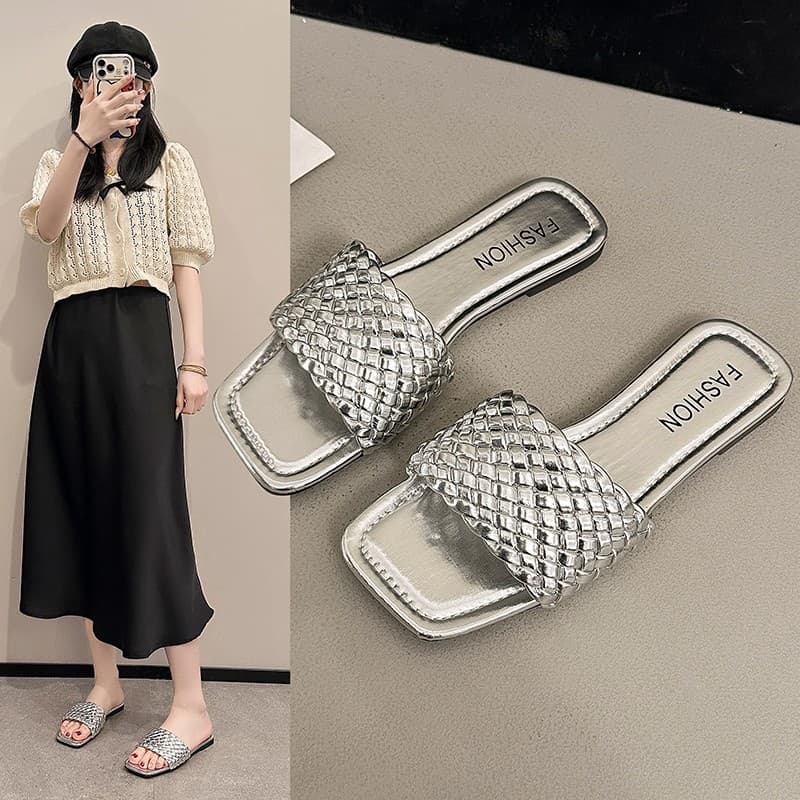 Flat Slide Sandals for Women 2026 Summer New Style European and American Export Large Size Beach Outdoor Slippers Women's Wholesale