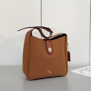 2024 New Hadley Single Shoulder Crossbody Classic Versatile Fashion Underarm Bag, Suede Tote Bag for Women