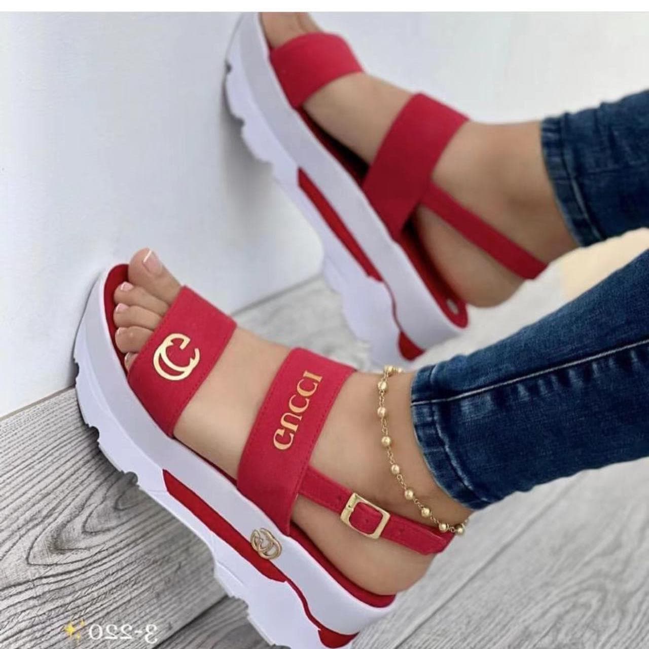 Cross-border foreign trade new style 2022 wedge high heel casual buckle fish mouth red imitation leather rubber thick sole fashion sandals