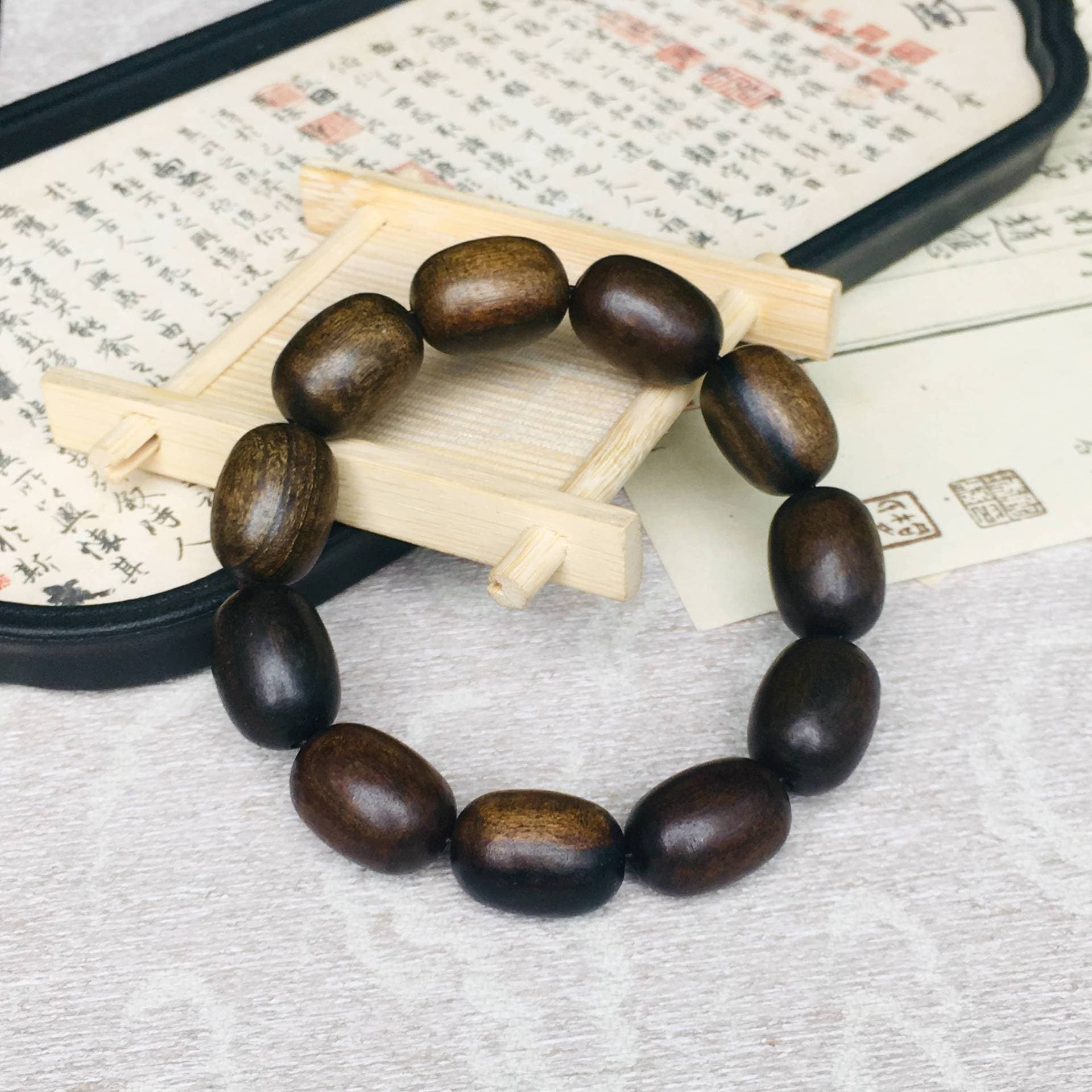 Tarakan Agarwood Bracelet