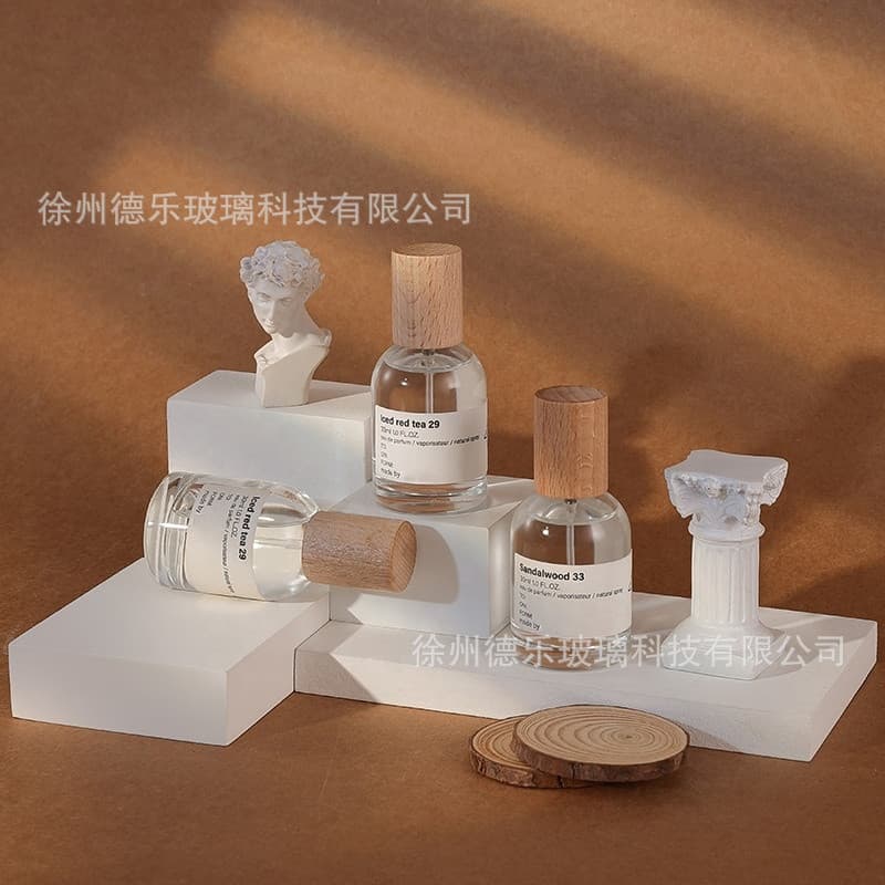 Wholesale 30ml 50ml Frosted Perfume Glass Bottle Wooden Cap Perfume Bottle Crimp Neck Perfume Bottle Perfume Refill Bottle