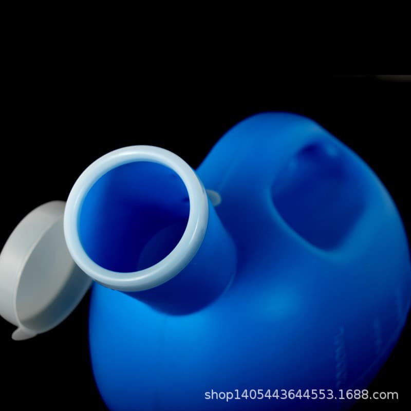 Car urinal, thickened leak-proof for children, elderly, and men, 2000ml capacity