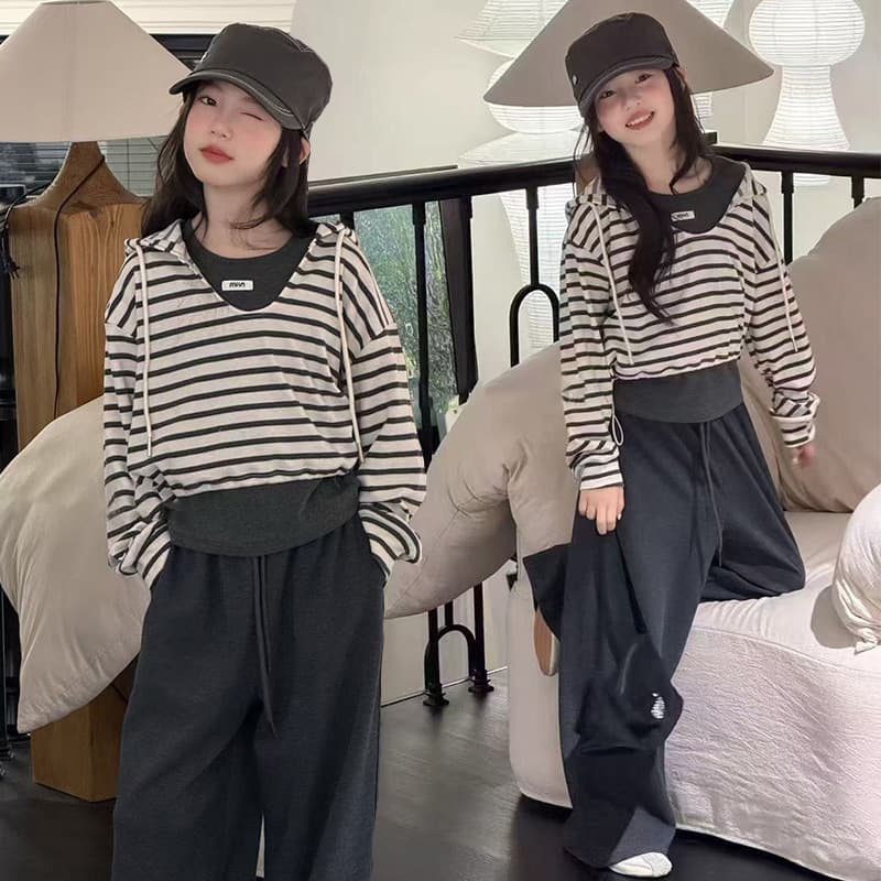Girls Autumn Hooded Sweatshirt Set 2026 New Korean Internet Celebrity Medium and Large Children's Casual Sweatpants Western Style Two-piece Set
