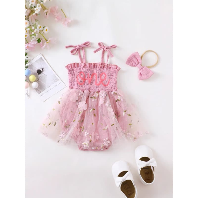 Baby girl, toddler, baby princess, elegant suspender triangle, flower mesh skirt, towel embroidery One + two bows