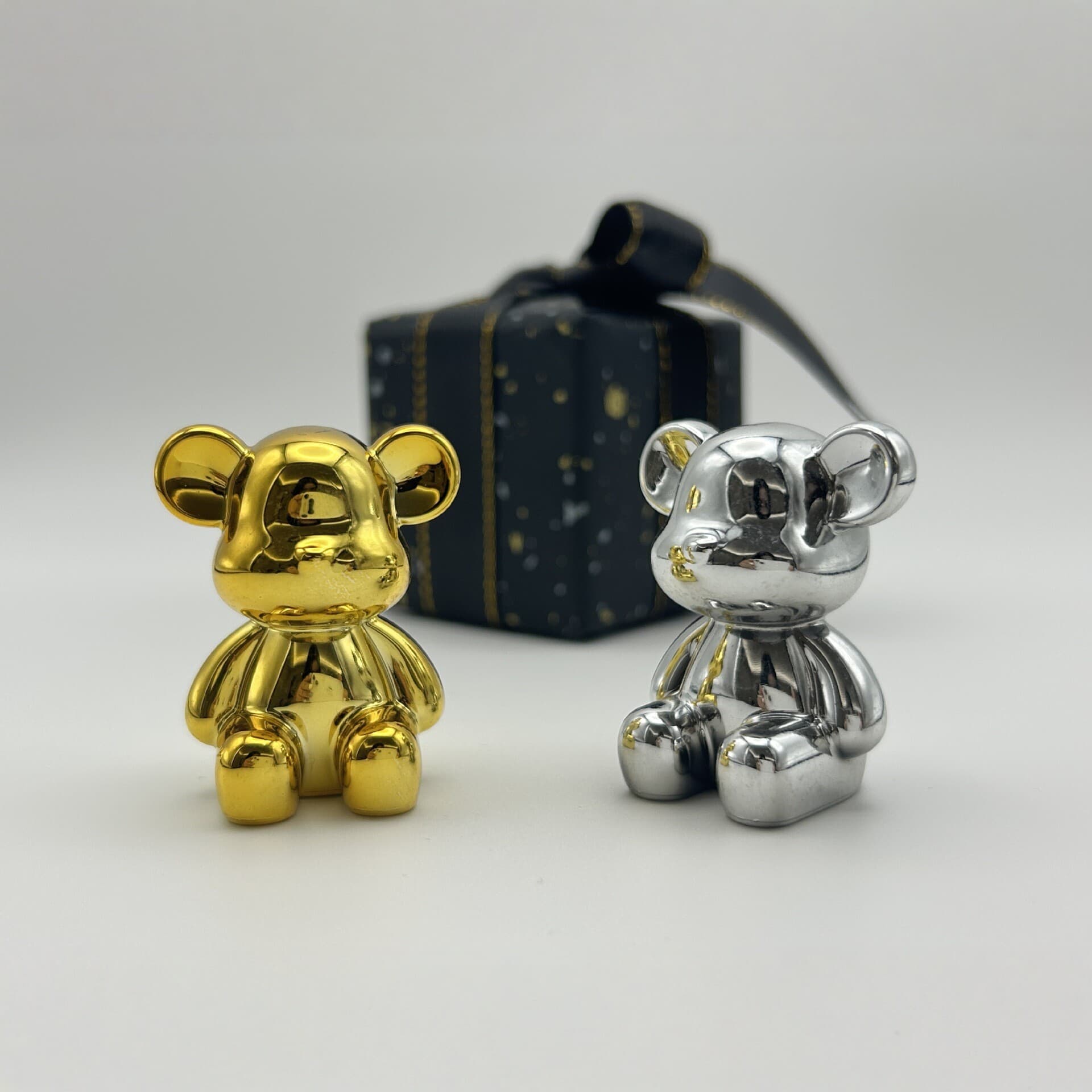 Electroplated Violent Bear Ornament Creative Home Decoration Living Room TV Cabinet Entryway Decor Light Luxury Craft