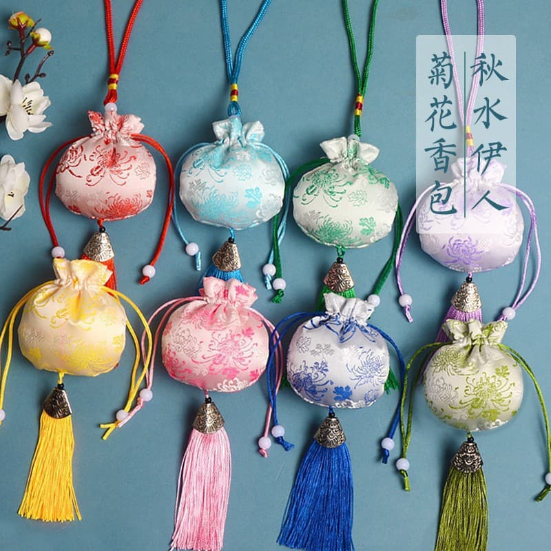 Plum Blossom Sachet Tassel Empty Bag Scenic Spot Sachet Wholesale Brocade Pendant Ancient Style Purse Pendant Chrysanthemum Retro Sachet