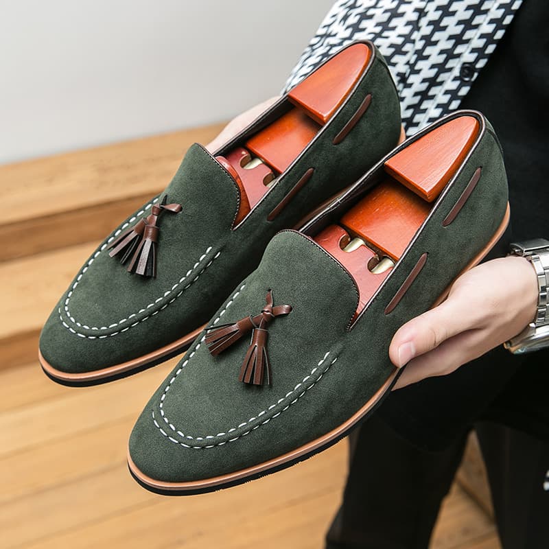 Cross-border Loafers for Men Business British Brogue Casual Vintage Wedding Groom Barber Shoes