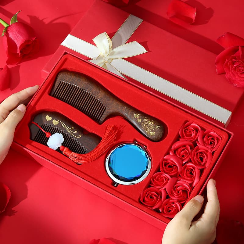 Teacher's Day Gift Wooden Sandalwood Comb Set Gift Box Birthday Gift for Wife Wedding Gift Corporate Gift