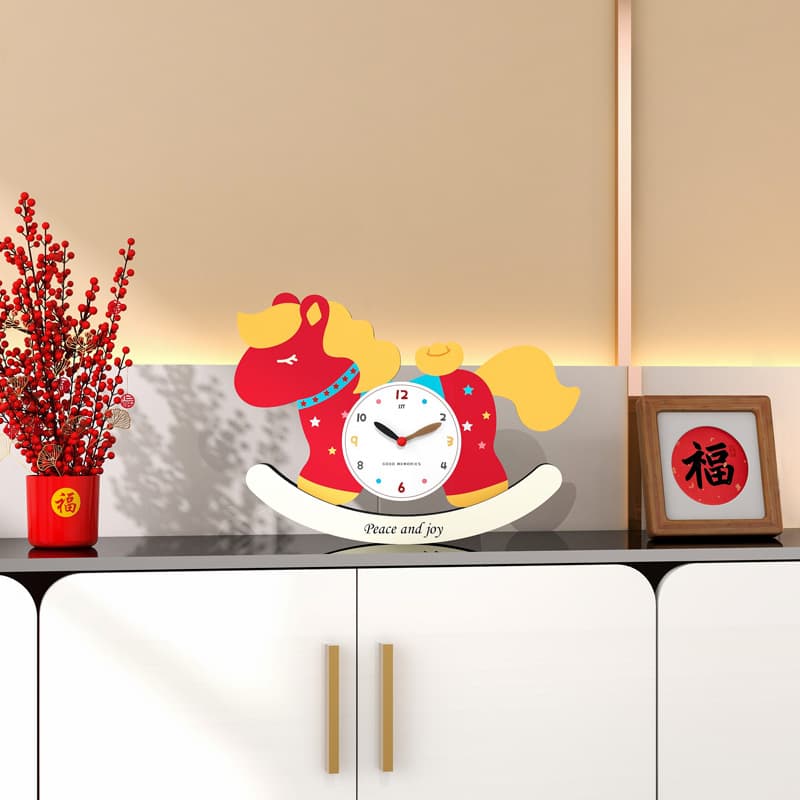 Creative Pony Living Room Clock, High-End Home Decor, Simple and Silent Desktop Clock