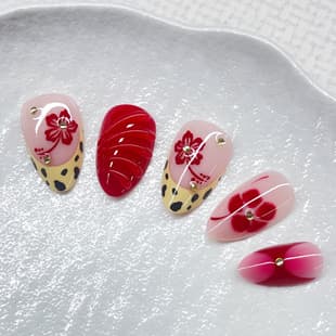 Export Hot Selling Embossed Rhinestone Nails, 3D Floral High-End Wearable Nails, 32 Pieces Epoxy French Nail Stickers