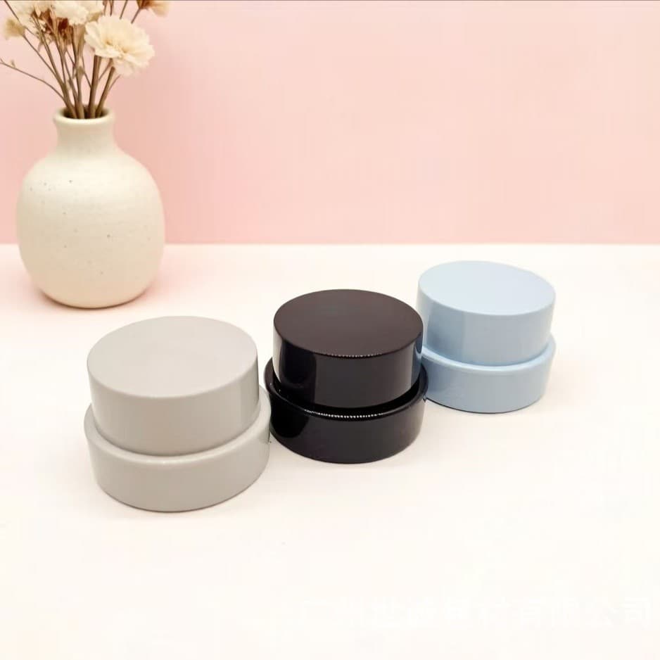 Wholesale 1 Pack of 5g Black Gel Nail Polish Refill Bottle, Stretchable Extension Gel, Empty Nail Polish Pot, Japanese Style, In Stock Box