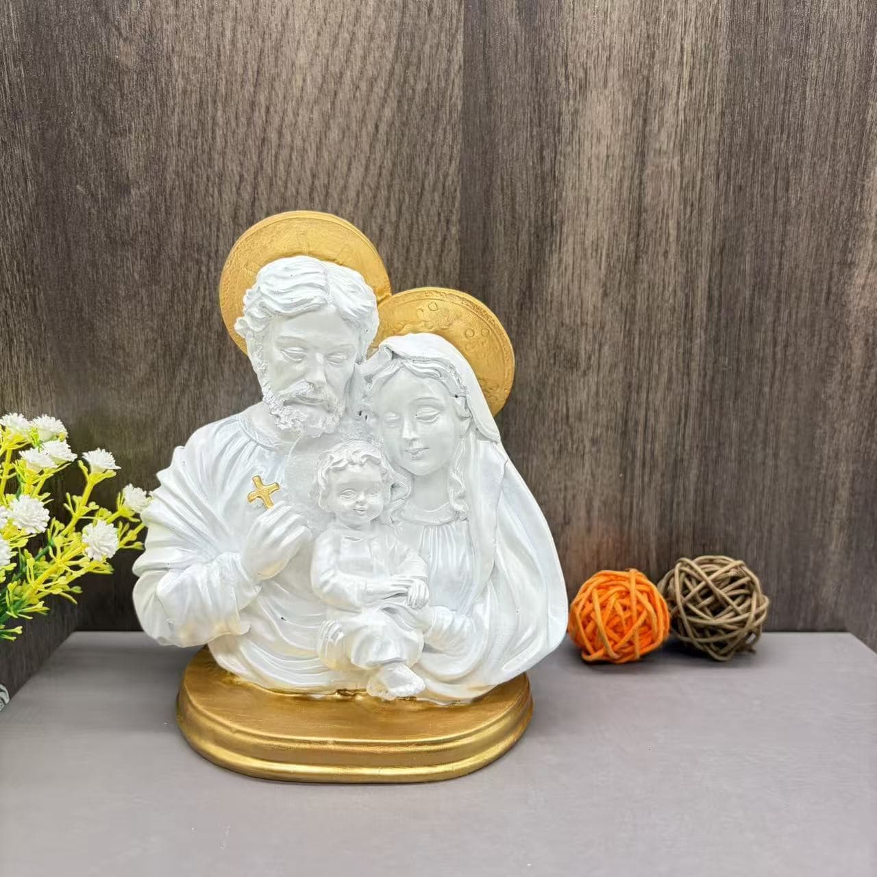Best-selling European Holy Family Statue Home Room Bedroom Outdoor Garden Decoration Resin Craft