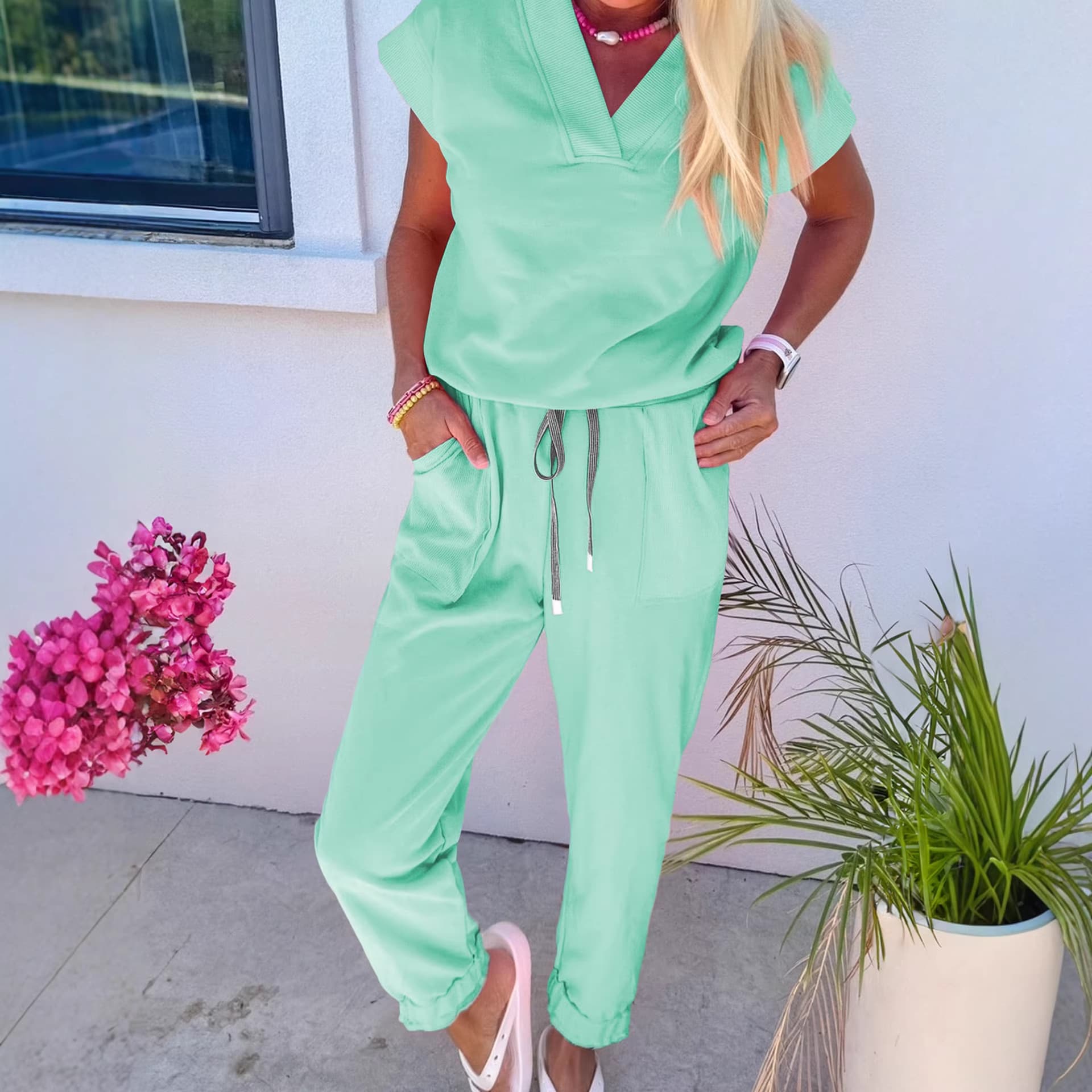 European and American simple and versatile solid color V-neck short-sleeved two-piece set for women 2026 summer new casual suit with pockets